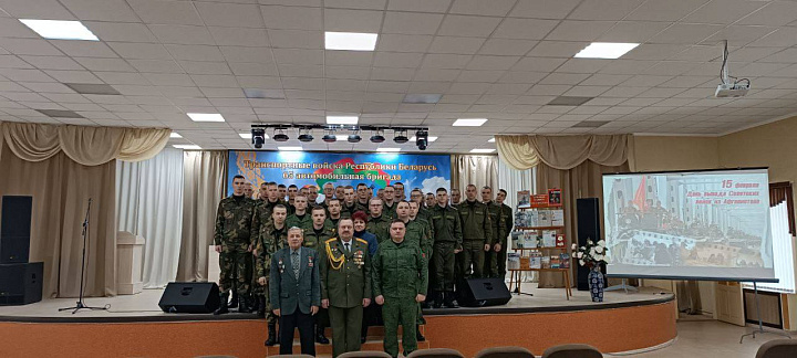 «…Страна песков и диких скал»