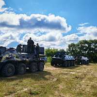 Курсанты 59 шпс преодолели водные преграды на БТР