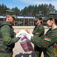 Встретили хлебом-солью