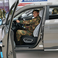 Гвардейцы посетили завод по производству «Geely»