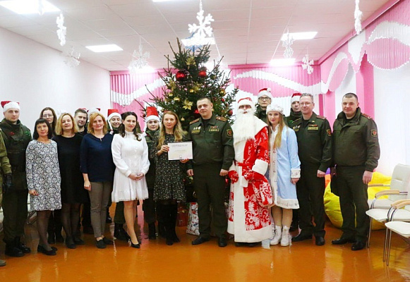 Доброта приносит детям 