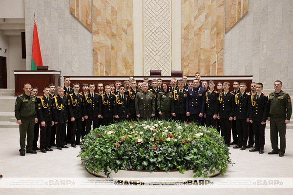 Суворовцы Минского СВУ встретились с парламентариями