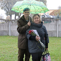 Брестские десантники поздравили мам с наступающим праздником