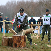 И пером и топором!