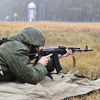 Занятия по огневой подготовке с военнослужащими из числа нового пополнения