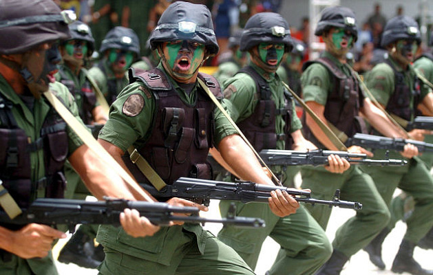 Минобороны Венесуэлы: завод по производству АК начнет работу до конца года