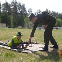 На каникулы — в армию 