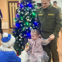 Военнослужащие 8 бригады радиационной, химической  и биологической защиты посетили Центр коррекционно-развивающего обучения и реабилитации 