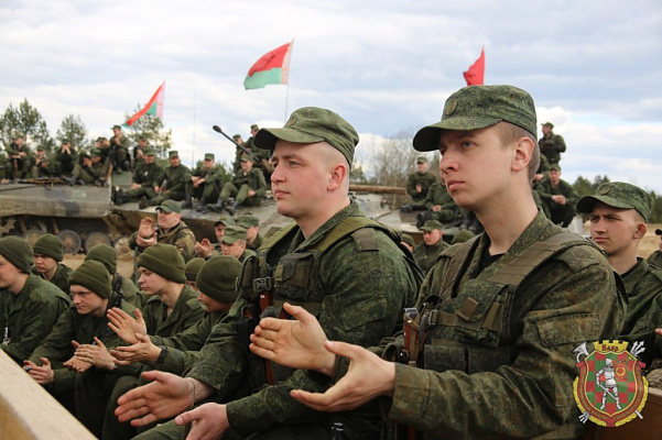 Для участников проверки боеготовности – праздничный концерт