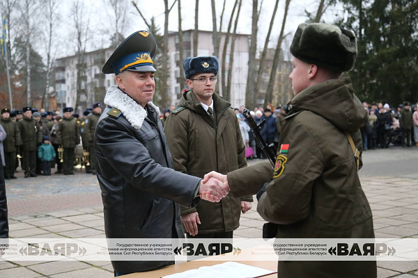 Военную присягу приняли новобранцы 50-й смешанной авиабазы и 49-й радиотехнической бригады