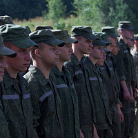 Занятие с курсантами Военной академии по вождению боевых машин с преодолением водной преграды