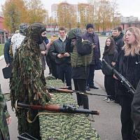 Белорусские военнослужащие продолжают активно участвовать в военно-патриотическом воспитании молодежи