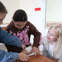 Воспитанники лагеря «Спасатели» посетили 65-ю автомобильную бригаду