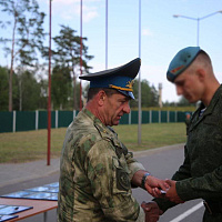 Награждение участников испытания на право ношения нагрудного знака «Доблесть и мастерство»