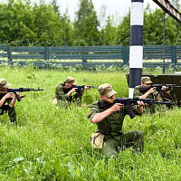 Занятия по боевой подготовке с военнослужащими 188 ибр