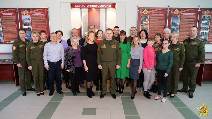 Годовой праздник управления заказов и закупок материальных средств