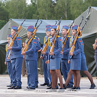 Участники военно-патриотической игры «Зарница» разместились в палаточном лагере на полигоне Брестский