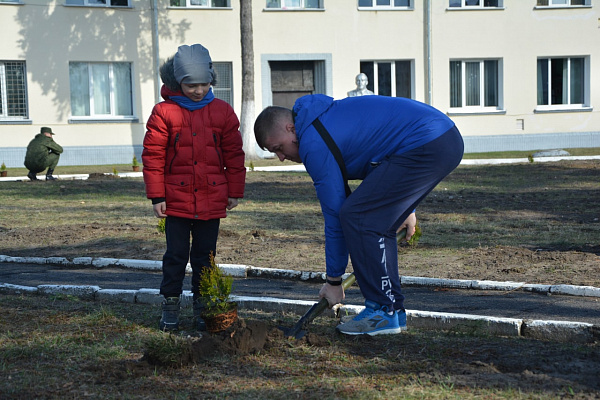 Брестские десантники присоединились к Республиканской акции «Неделя леса»
