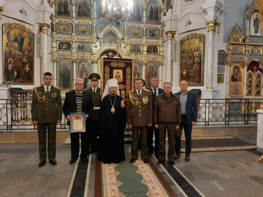 Военно-медицинскому институту в БГМУ вручена хоругвь с образом святого великомученика Пантелеимона