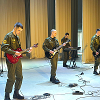 Весенние поздравления от гвардейцев