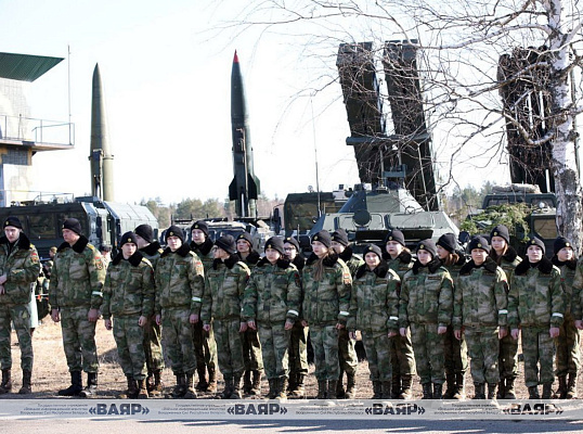 Около 1000 учащихся посетили день открытых дверей на полигоне Осиповичский