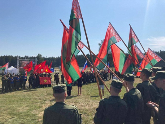 Курсанты ВФ в БГУИР посетили финал «Уверенного приёма»