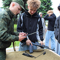 Продолжаются военно-полевые сборы со старшеклассниками