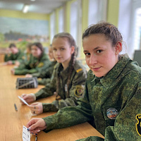 Военнослужащие Вооружённых Сил проводят мероприятия военно-патриотической направленности