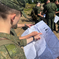 С упором на практику