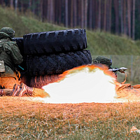 Занятия по огневой подготовке с курсантами Военной академии