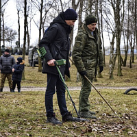 Об армии с интересом