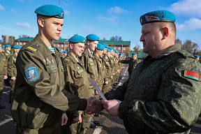 В Вооружённых Силах провожают в запас военнослужащих, выслуживших установленные сроки службы