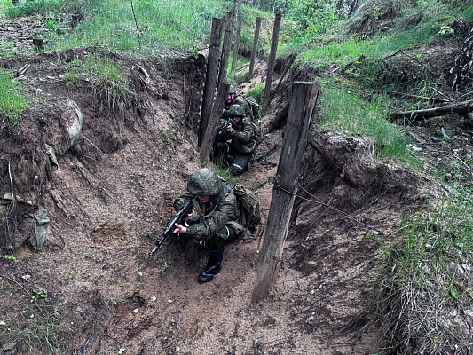 Продолжаются занятия с военнослужащими нового пополнения 36 дмостбр