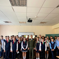 Личный состав 5 обр СпН поздравил школьников с Днём знаний