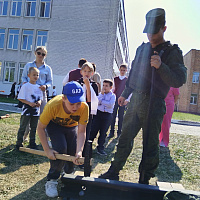 В День народного единства военнослужащие 30 ождбр посетили среднюю школу № 11 г. Слуцка