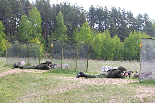 Занятия по огневой подготовке в 11 омбр