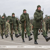 В Минской военной комендатуре начались гарнизонные тренировки пешей колонны к военному параду
