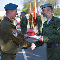 В воинских частях и соединениях Вооружённых Сил чествуют военнослужащих, выслуживших установленные сроки службы