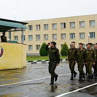 Командир 36  дмостбр полковник Николай Дубовой простился с Боевым Знаменем бригады