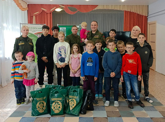 Связисты приняли участие в акции «Соберём детей в школу»