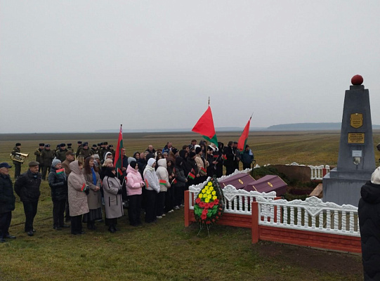 Перезахоронение останков советских воинов