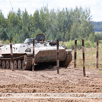 В 72 ОУЦ продолжаются практические занятия по вождению машин