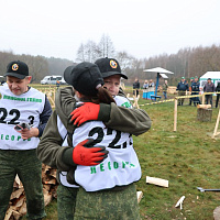 И пером и топором!