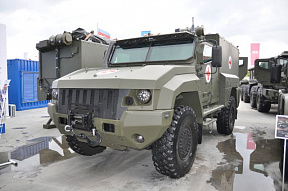 На вооружение мотострелковой дивизии ЮВО поступили бронированные санитарные автомобили «Линза»