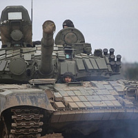 Продолжают выполнять задачи