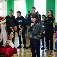 По хорошей традиции