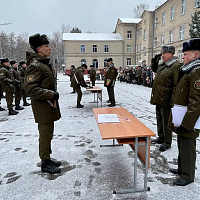 На верность Родине клянёмся!