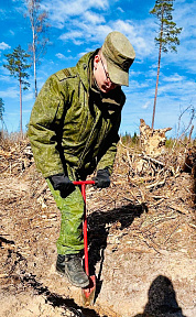 Военнослужащие инженерного полка СЗОК приняли участие в добровольной общественной акции «Лес. Дабро, Парадак»