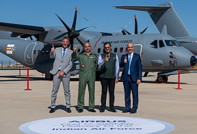 ВВС Индии передан первый самолет C-295