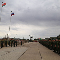 На Ашулуке подняли Государственные флаги Беларуси и России